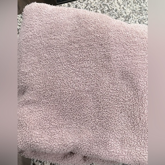 Pre-loved . . .  Barefoot Dreams CozyChic Landscape Throw  |  Feather - Picture 2 of 3